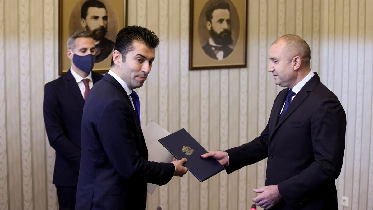 Bulharsko má nového premiéra, vláda má následovat v pondělí